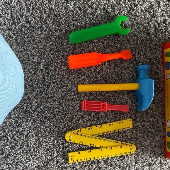 Vintage 1980 Fisher-Price Colorful Tool Bench Set - Picture 2 of 4